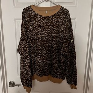 FABLETICS NWT leopard Crewneck Sweatshirt